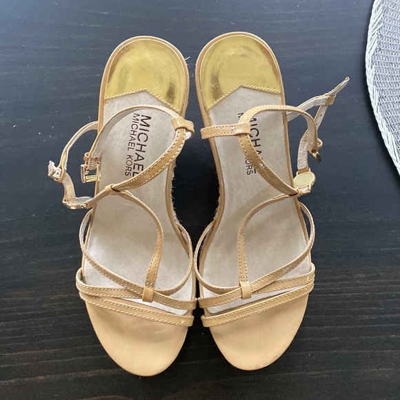 Michael Kors heels - Picture 2 of 4